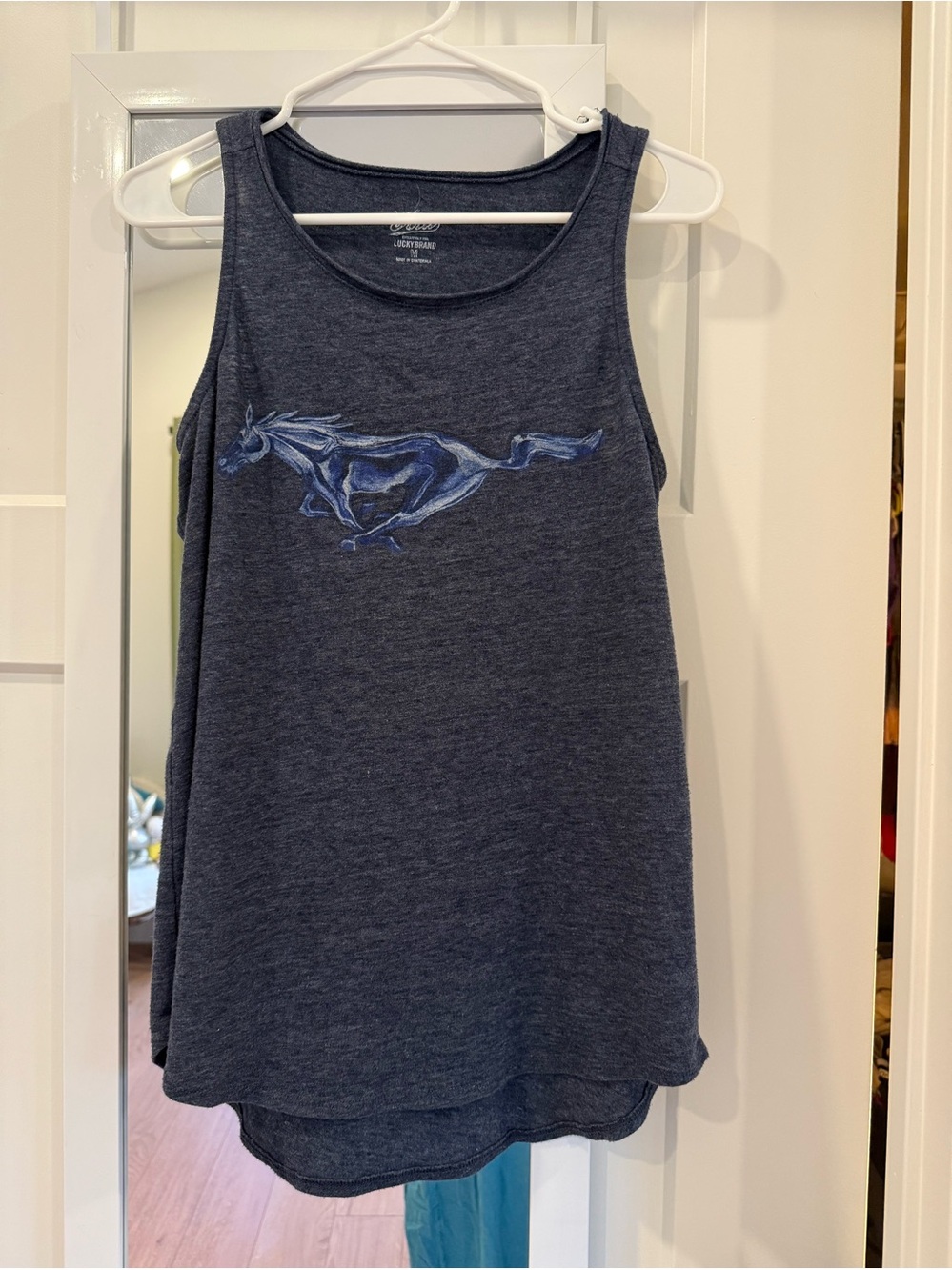 Lucky Brand women's graphic tank top running pony logo of Ford Mustang size M